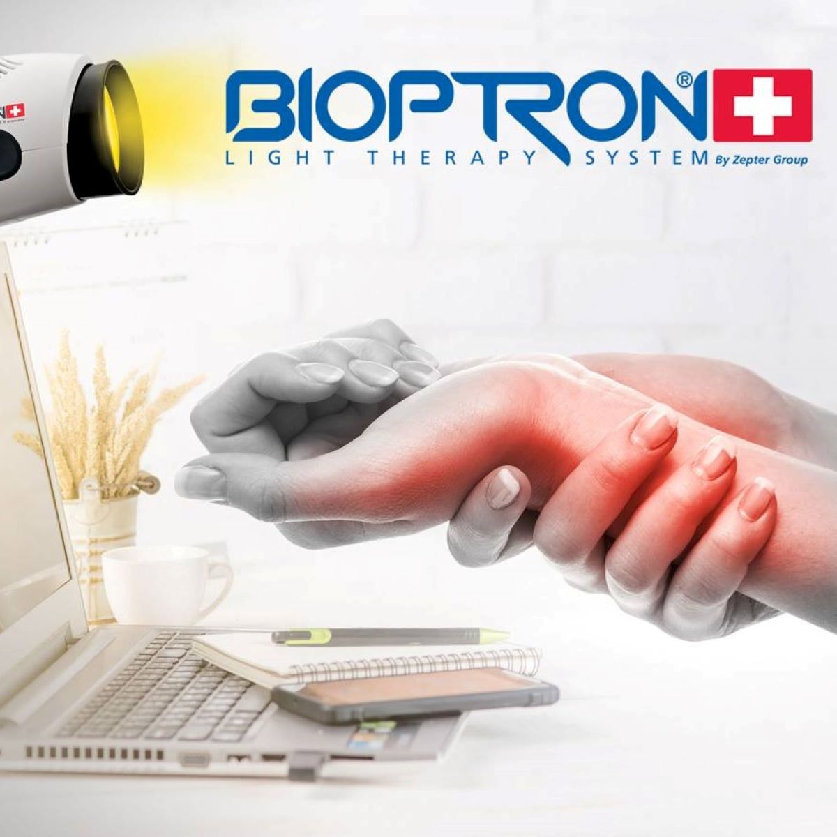 BIOPTRON MedAll Lichttherapie auf Handgelenk